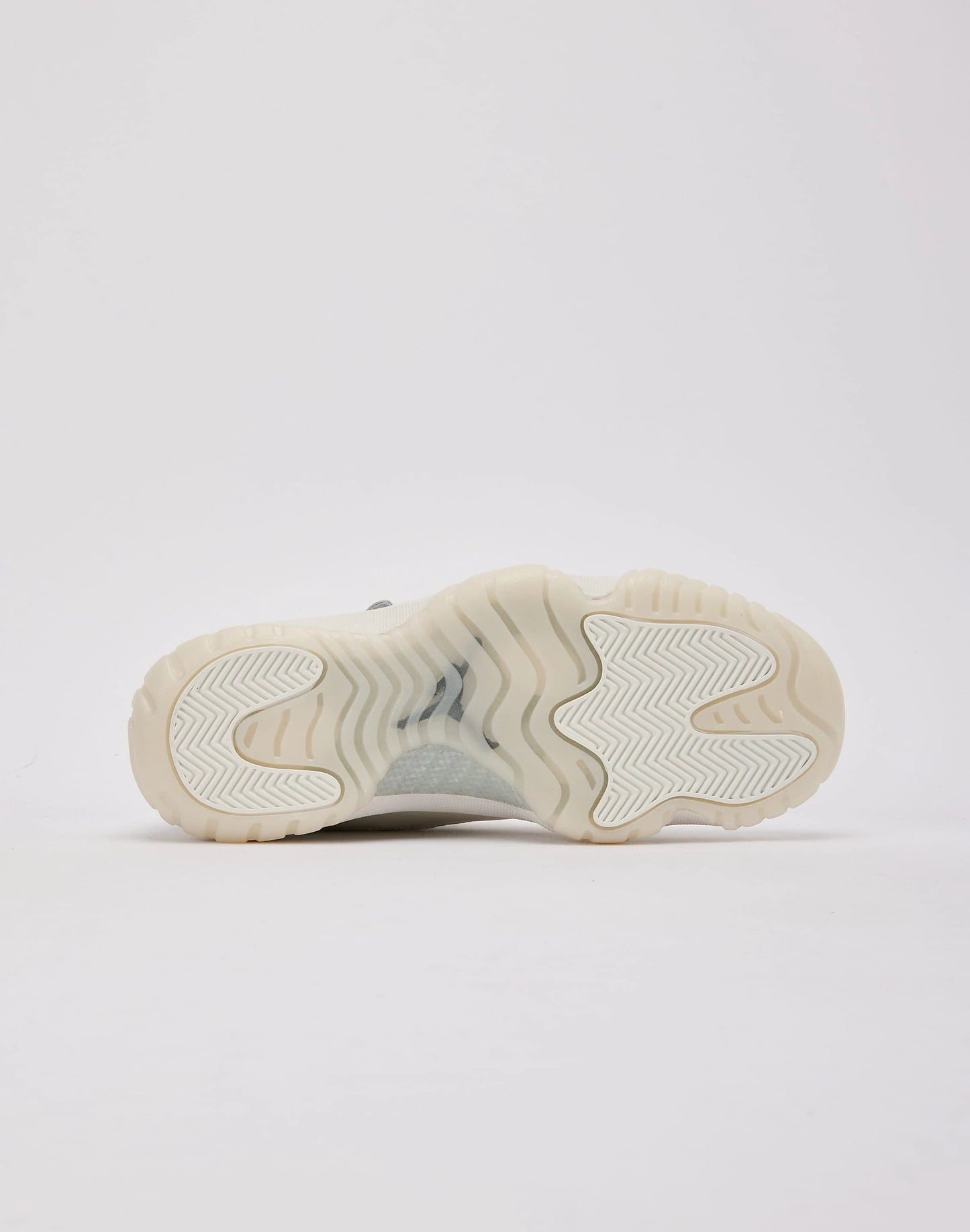 Jordan Air Jordan 11 Retro 'Pearl' — view 4 of 6