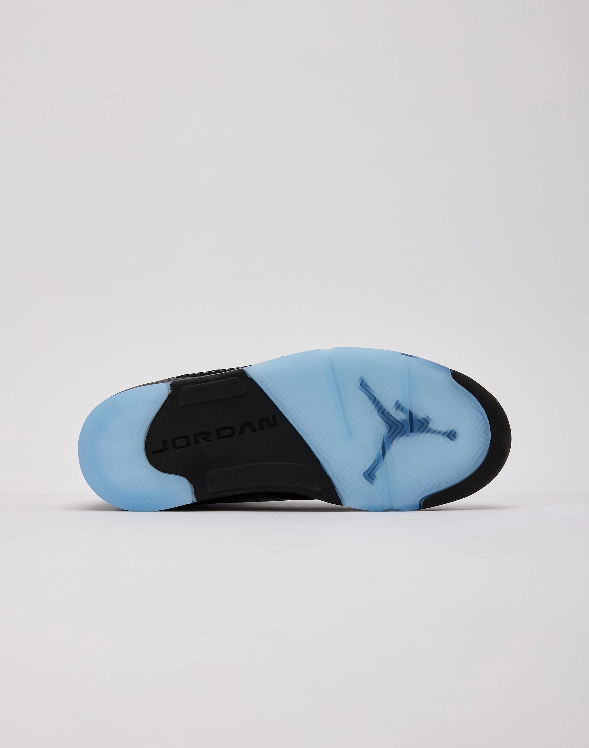 Jordan Air Jordan 5 Retro 'Black and University Blue' — view 4 of 6