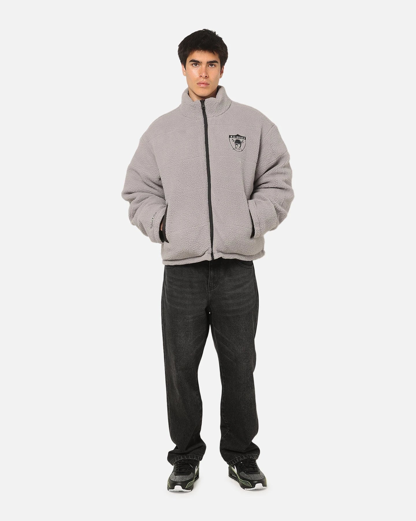 Mitchell & Ness Las Vegas Raiders Reversible Puffer Jacket Black — view 6 of 6