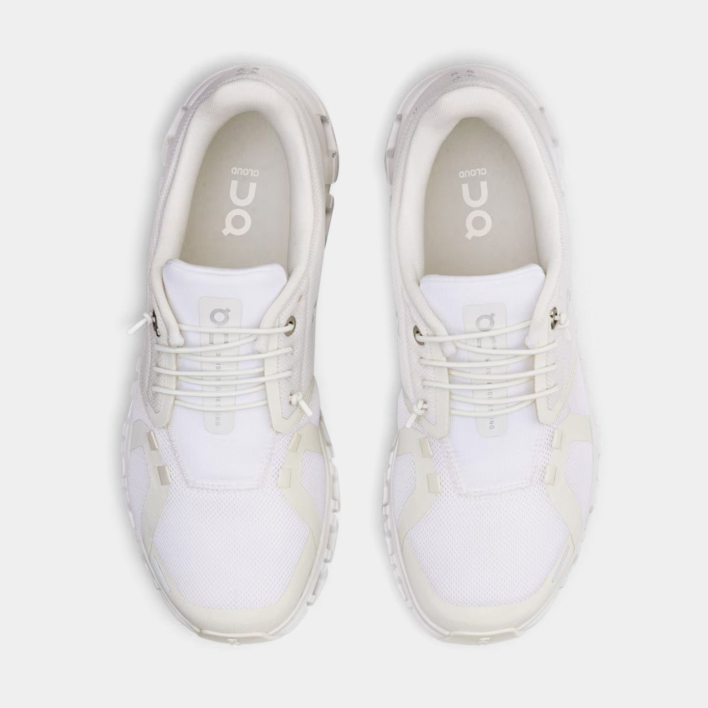 Cloud 6 Womens Running Shoes (White/White) — view 2 of 3
