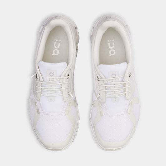 Cloud 6 Womens Running Shoes (White/White) — view 2 of 3