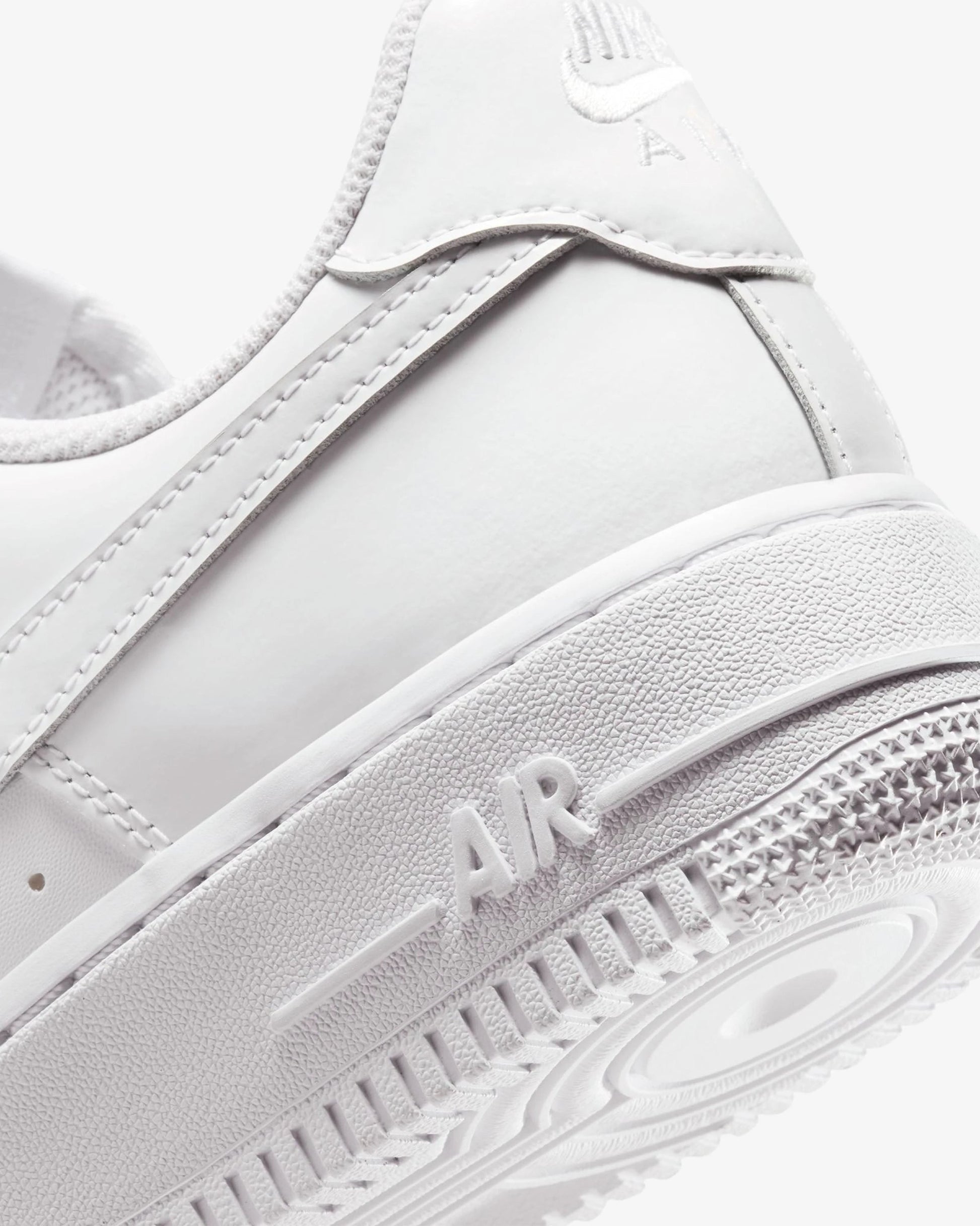 Nike WMNS Air Force 1 '07 - White — view 6 of 6