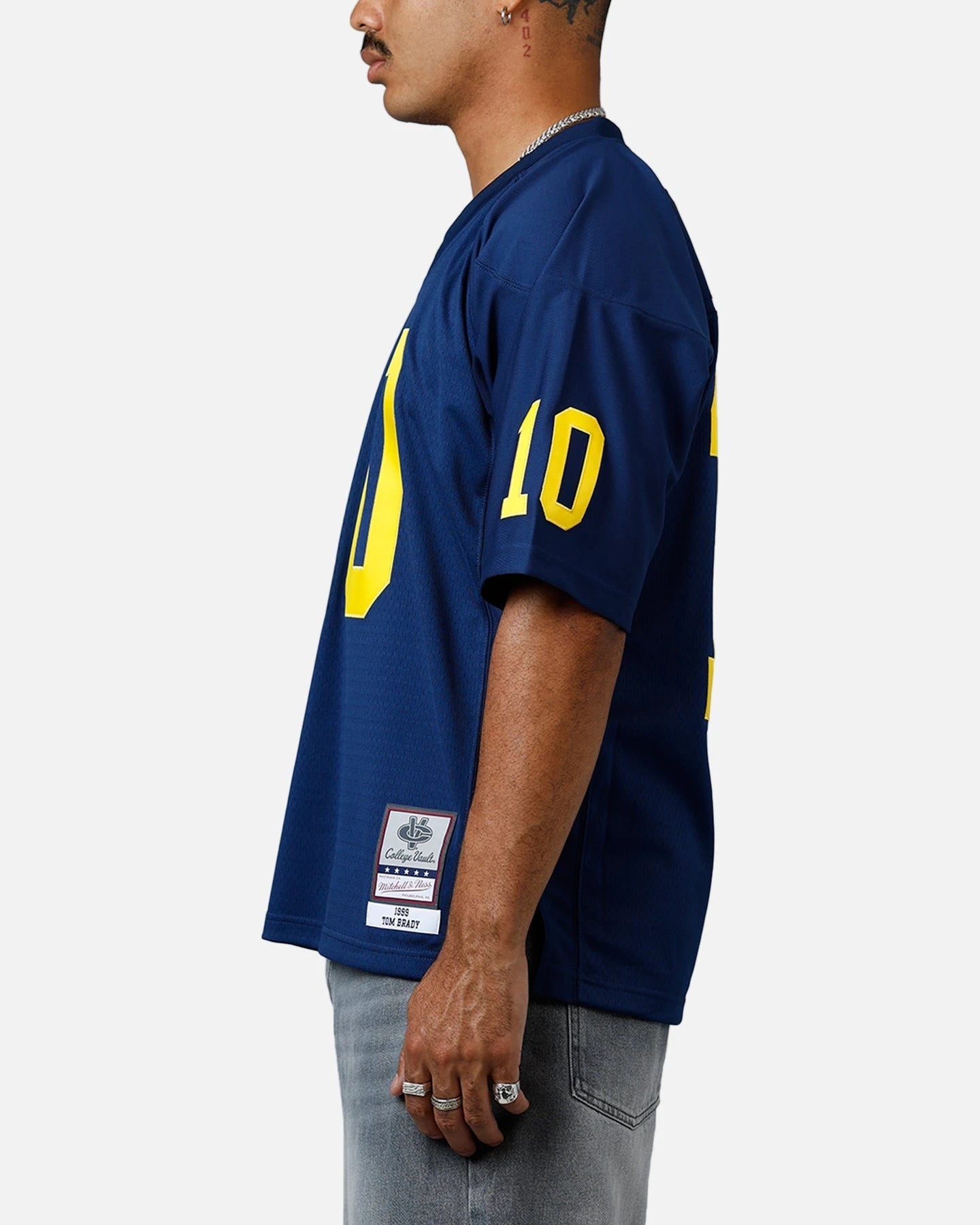 Mitchell & Ness University Of Michigan Wolverines Tom Brady #10 1999 Home Jersey Navy — view 5 of 6
