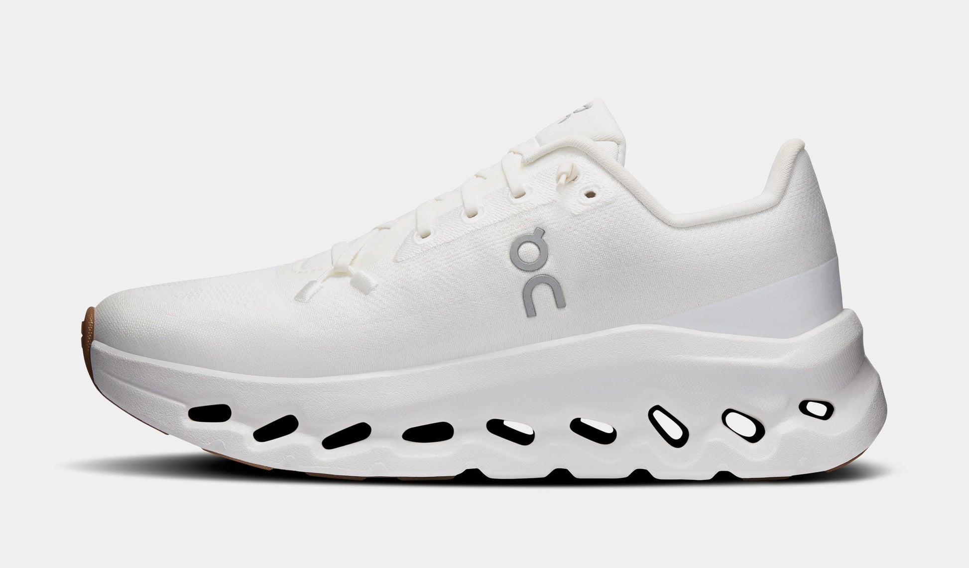 Cloudtilt Womens Running Shoes (White/Ivory) — view 3 of 4