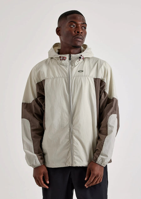 Oakley Icon S O-Light Dry Jacket 1.0 — shown on model