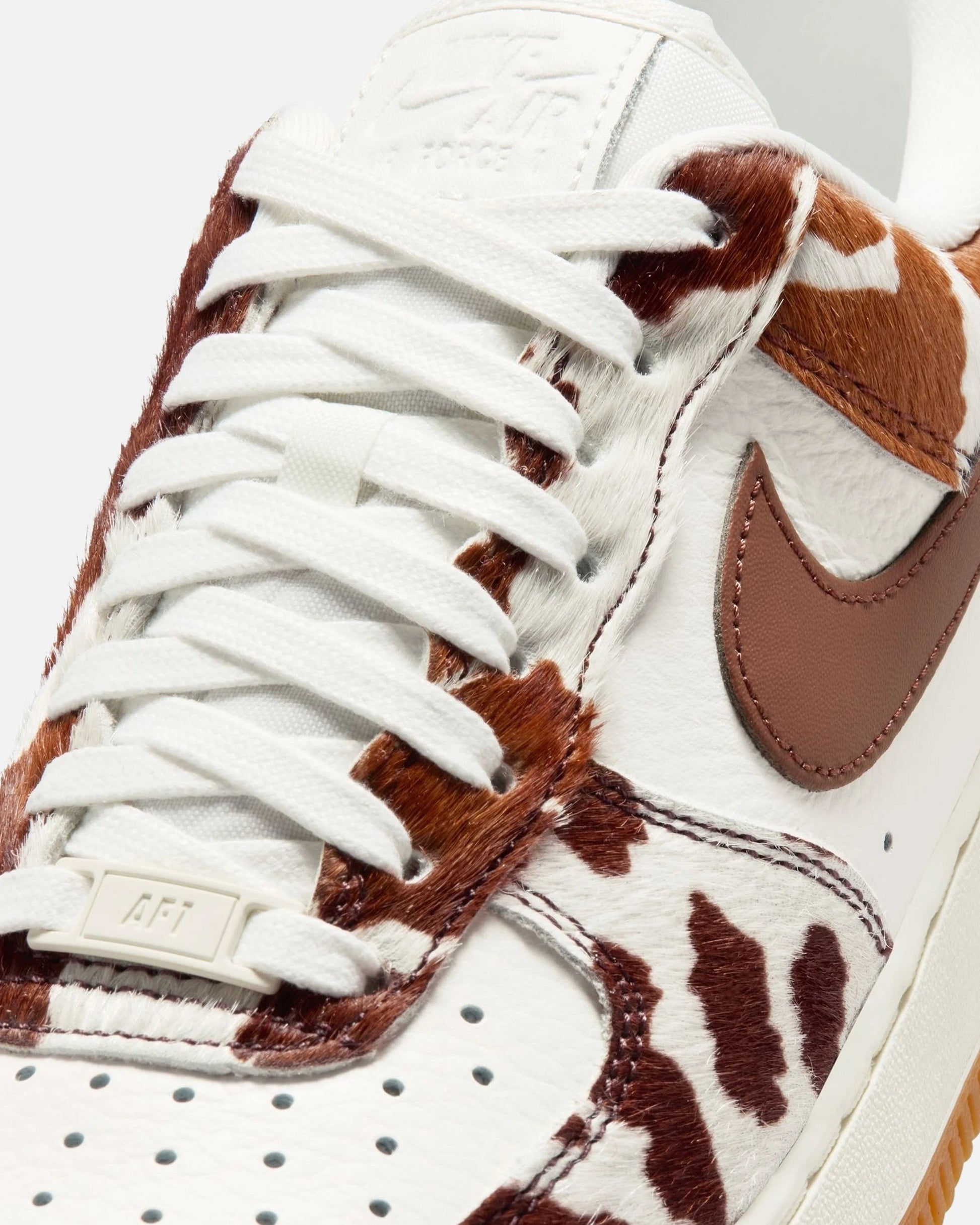 Nike WMNS Air Force 1 '07 - Field Brown / Sail — view 6 of 6