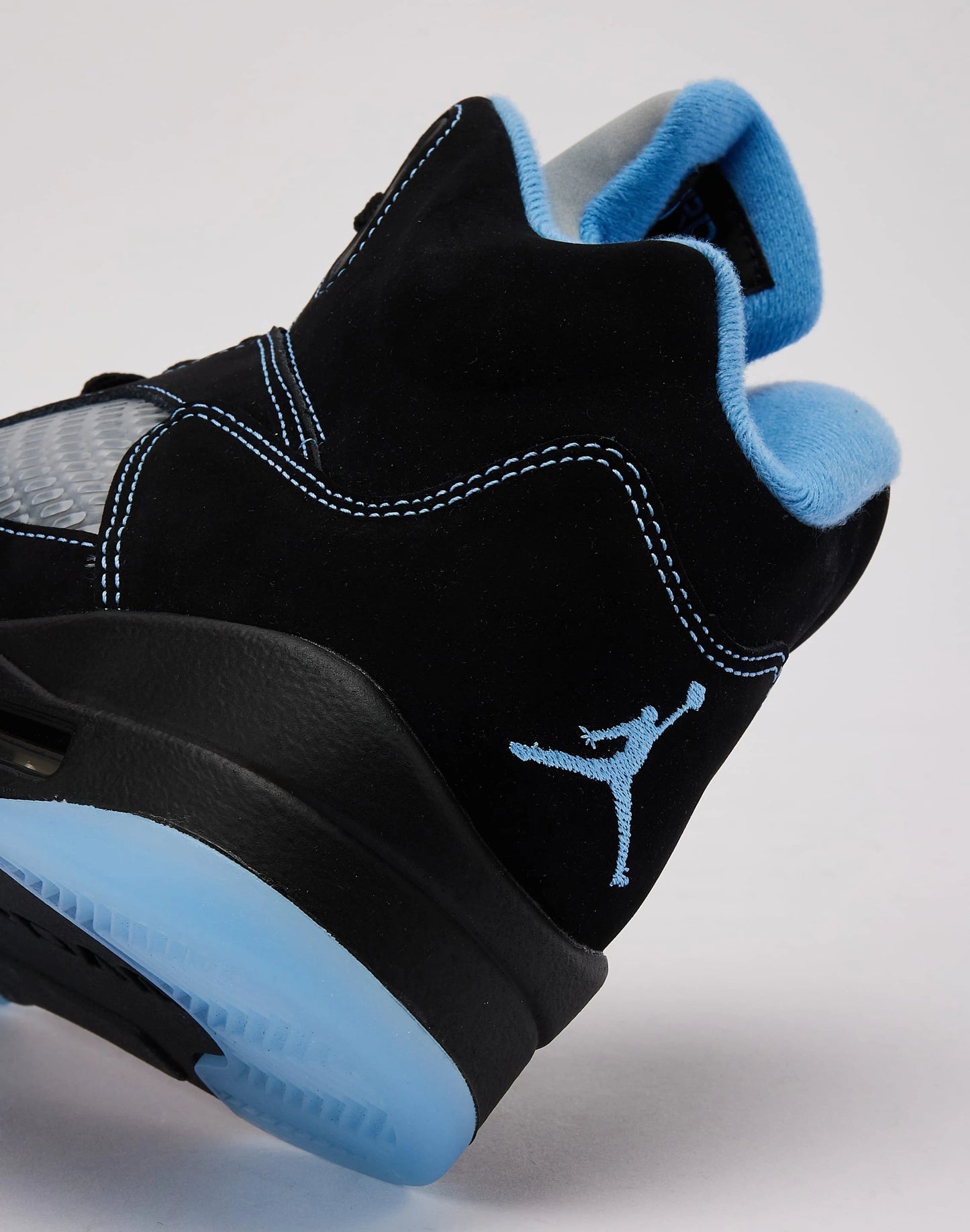 Jordan Air Jordan 5 Retro 'Black and University Blue' — view 5 of 6